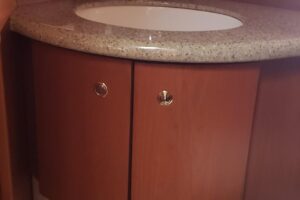 8822083_20230421203025493_1_XLARGE