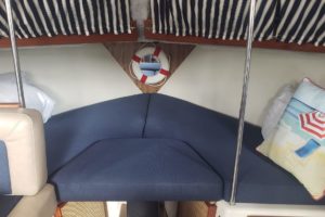 Chris-Craft 28 Cruiser-22